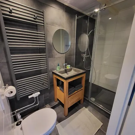 Spacious Private הילברסום