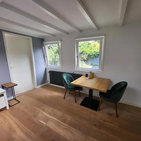 Spacious Private 3* הילברסום